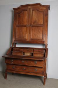 Antico trumeau  credenza Piemontese epoca 1750 noce con ribalta. Mis A 245 P 61 L 127 cm  